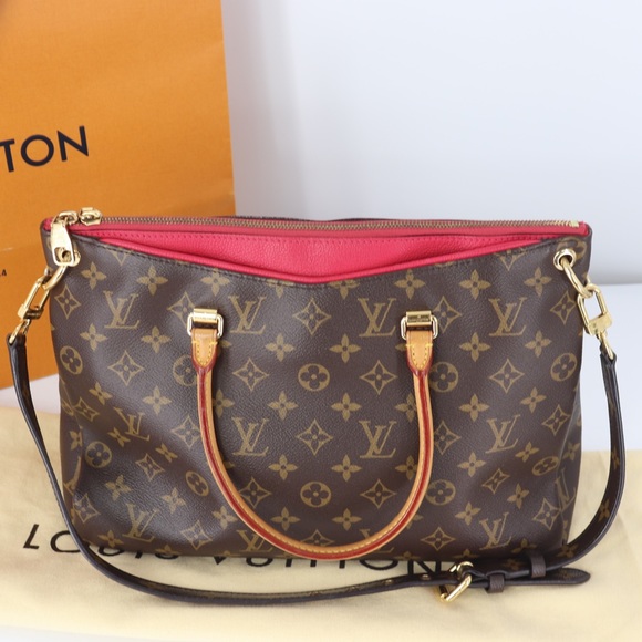 Louis Vuitton Handbags - 💎 Pallas MM 💎 Monogram